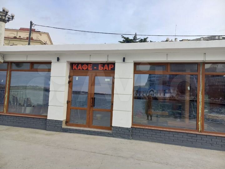 Общепит, первая линия набережной в центре