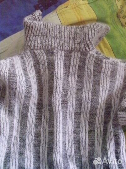 Продам теплый свитерок для ребенка до 3-4 лет