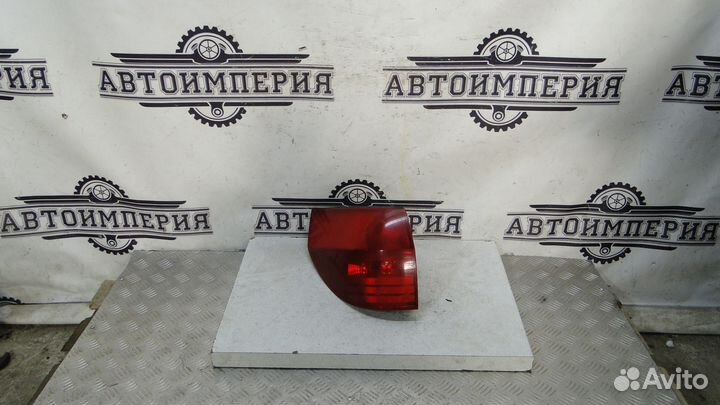 Фонарь задний левый Toyota Sienna 2 2005 3.3