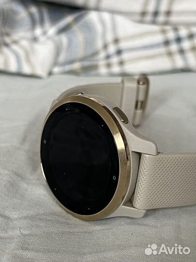 Часы Garmin Venu 2s