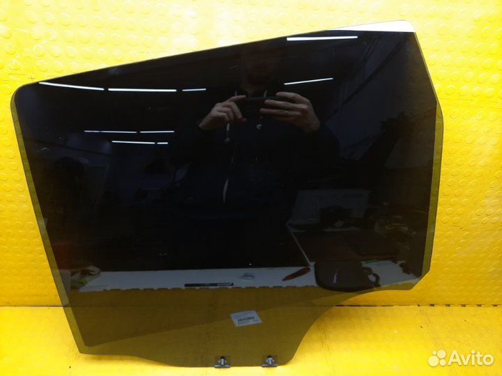 Стекло двери заднее левое Renault Duster F4RE410