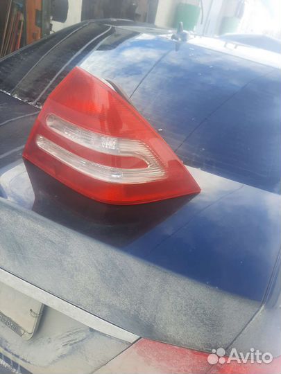 W203 фонарь правый