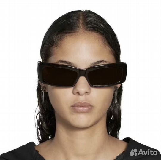 Серьги balenciaga
