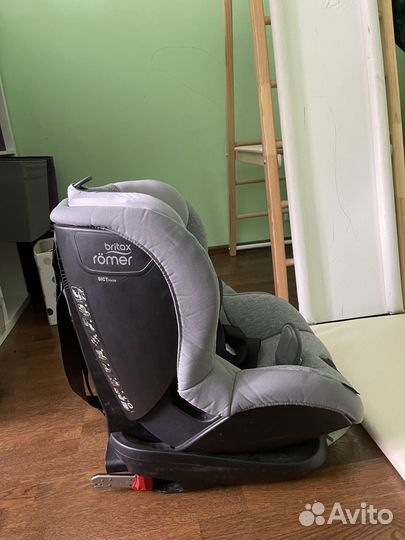 Безопасное детское кресло Britax