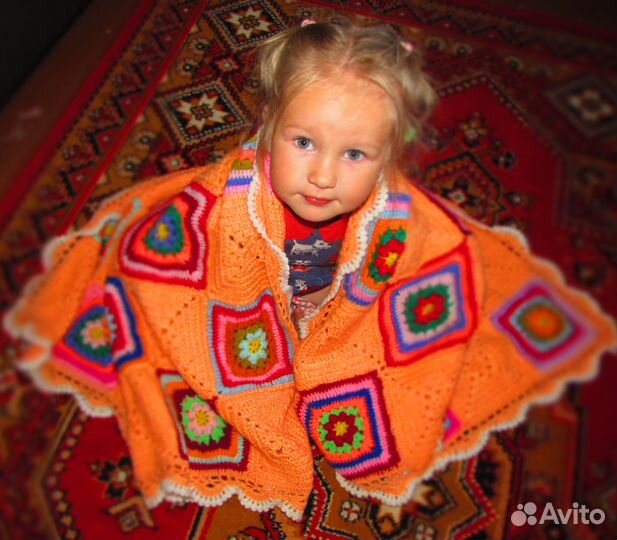 Плед вязаный для детской комнаты