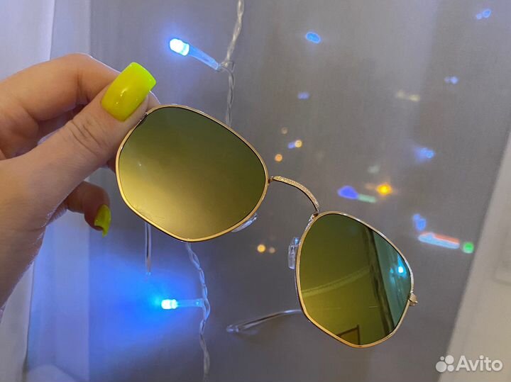 Очки солнцезащитные в ассортименте