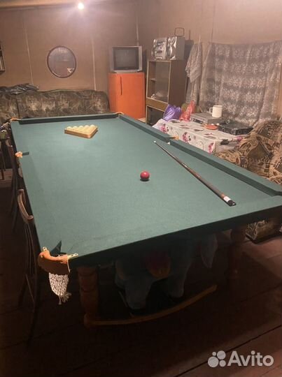 Бильярдный стол