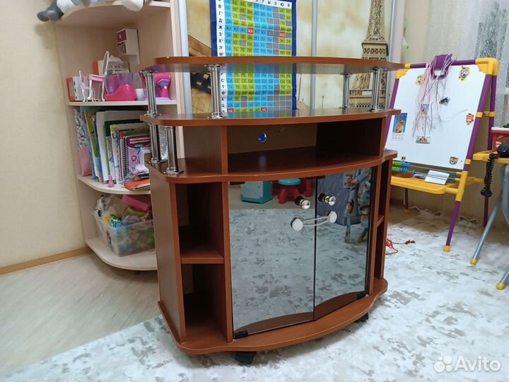 Тумба под телевизор