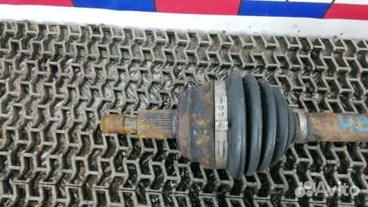 Привод передний левый volkswagen bora 1 (UBE08KS01