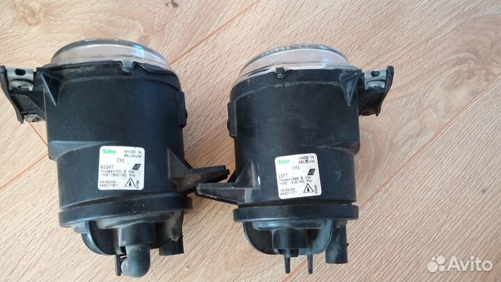 Противотуманная фара левая оригинал Sharan