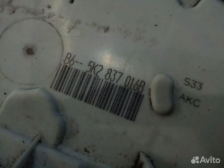 Замок двери передней правой skoda Yeti 2009-2018