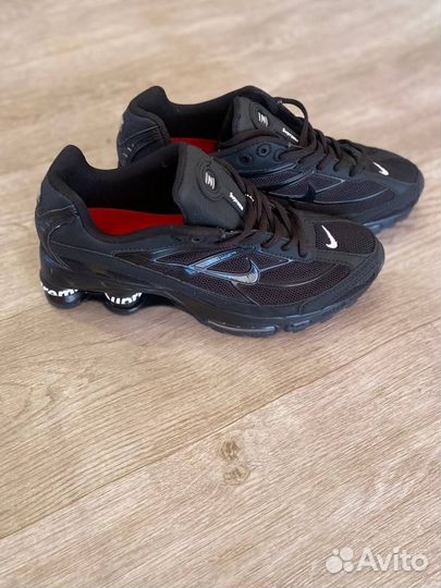 Кроссовки Nike shox