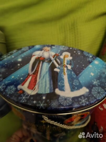 Банки от новогодних подарков