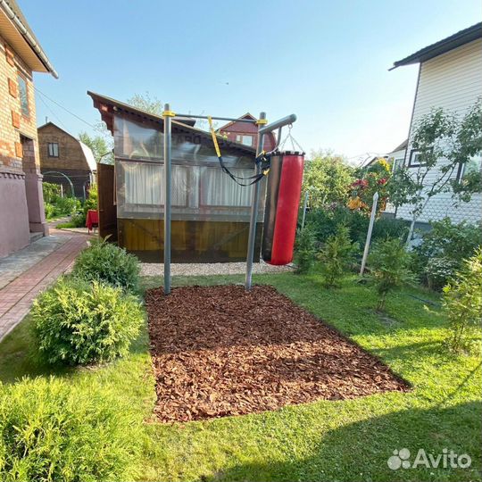 Уличный спортивный комплекс