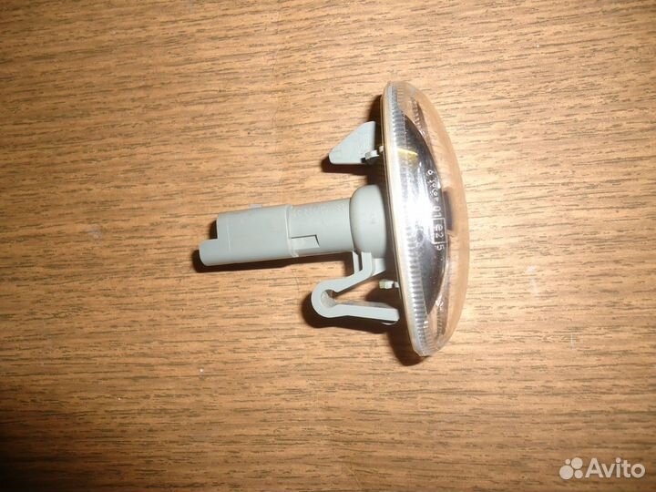 Повторитель правый Peugeot 1007