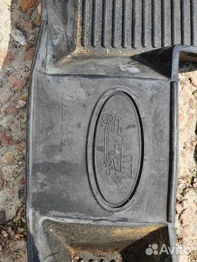 Коврик боковой приора,ваз2110