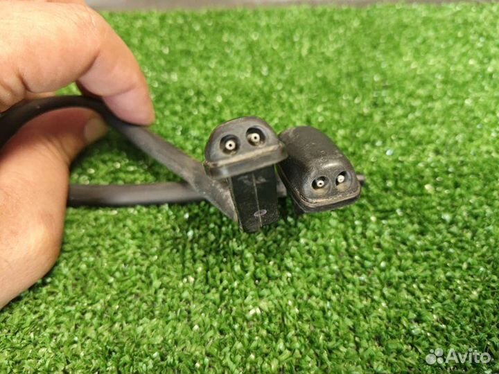 Форсунки омывателя лобового стекла Ford Focus 2