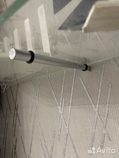 Стеклянная полка