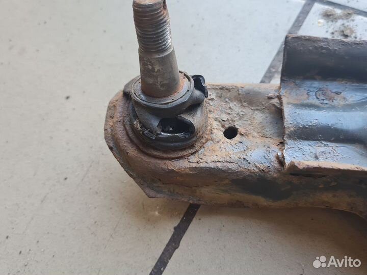 Рычаг передний nissan primera P11