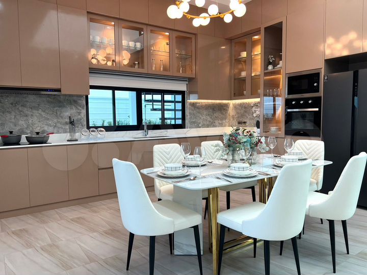 Дом 300 м² на участке 450 м² (Таиланд)