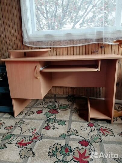 Компьютерный стол