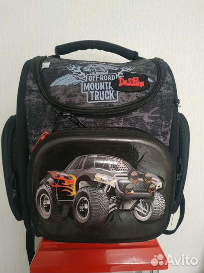 Школьный рюкзак