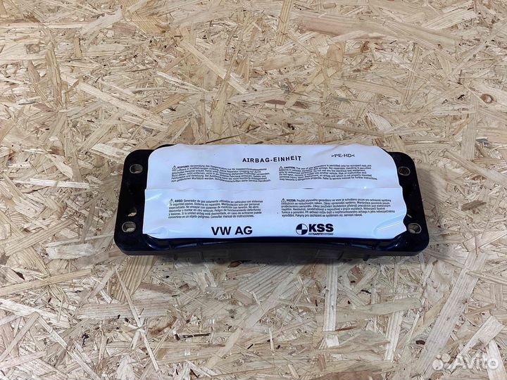 Подушка безопасности пассажира Macan 95b880204b