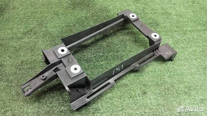 Кронштейн Audi A4 (B8) 2007-2015