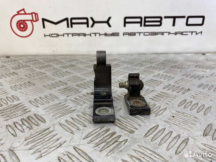 Б/У петля двери передний левый Volkswagen Touareg