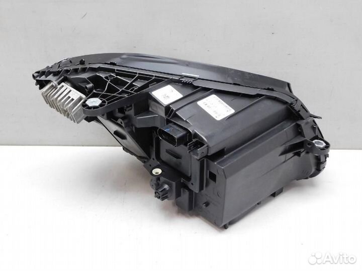 Фара левая Mercedes-Benz C-Class