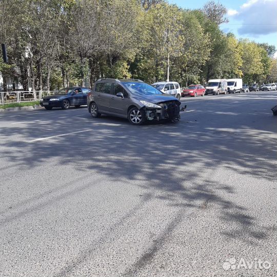 Запчасти на Пежо 308 под разбор