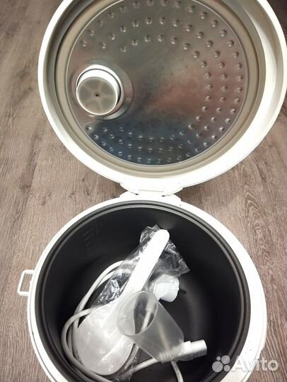 Мультиварка Redmond