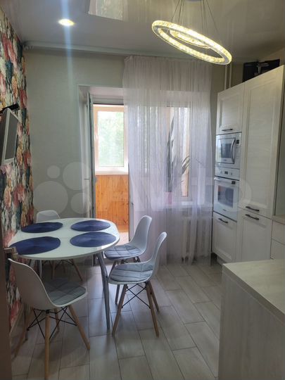 3-к. квартира, 64 м², 3/5 эт.