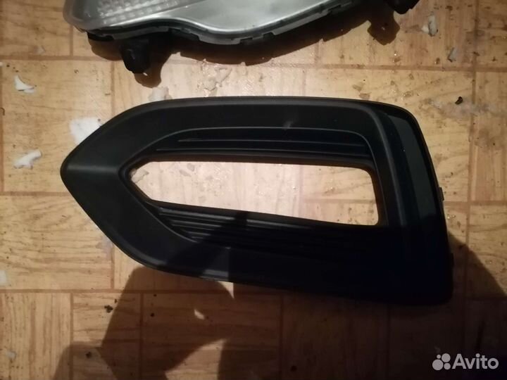 Hyundai solaris 2 противотуманная фара с рамкой