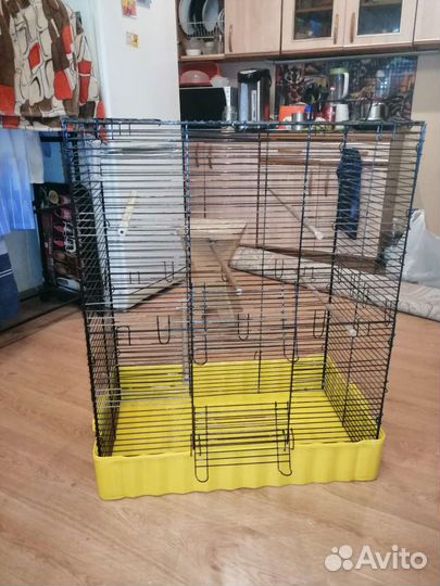 Большая клетка для птиц