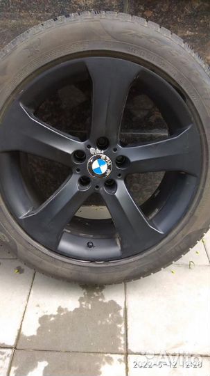 Продам комплект зимней резины на дисках BMW