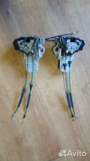 Замок задней левой двери Hyundai i30 2011г