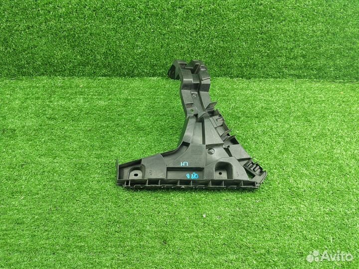 Кронштейн крепления бампера задний левый Audi Q3 8