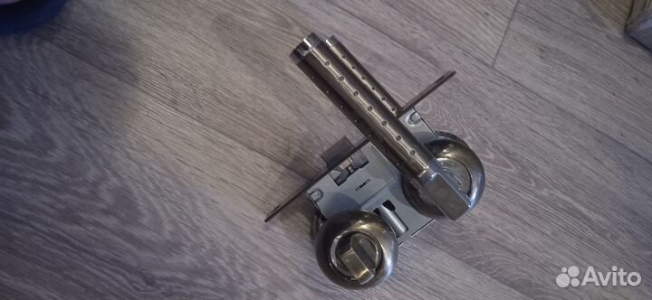 Дверная ручка с замком