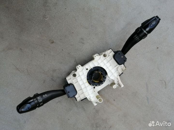 Переключатель подрулевой для Hyundai Sonata IV EF