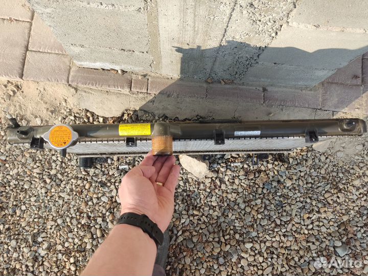 Радиатор охлаждения Subaru Outback, BR9