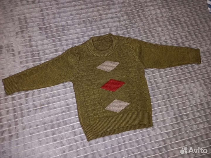Свитер на мальчика р-р 86-92