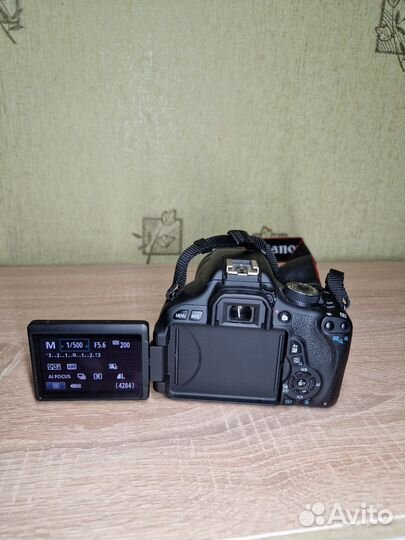 Зеркальный фотоаппарат canon 600d