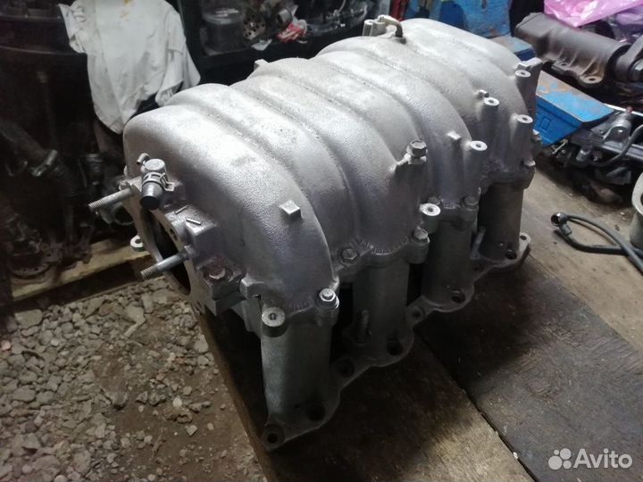 Впускной коллектор 2UZ-FE Toyota Land Cruiser 100