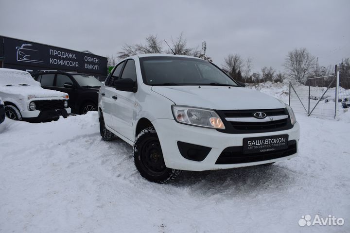 LADA Granta 1.6 МТ, 2017, 220 000 км