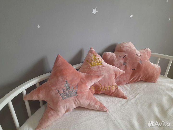 Подушка с вышивкой