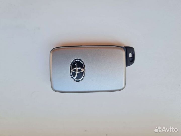 Smart key (смарт ключ) на land cruiser 200