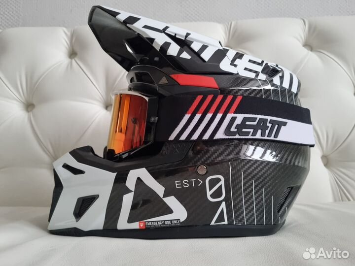 Шлем карбон Leatt Moto 9.5 Carbon Helmet Kit White