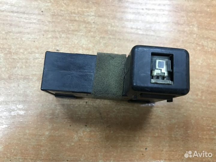 Блок электронный Nissan Cefiro A33 с1998-2007г Цеф