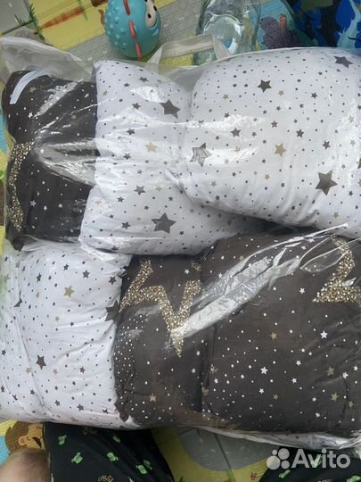 Бортики в кроватку